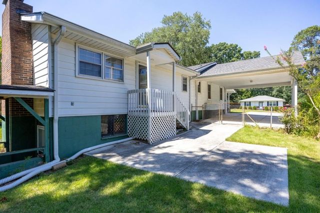 1024 Oakdale Drive SE, Smyrna, GA 30080
