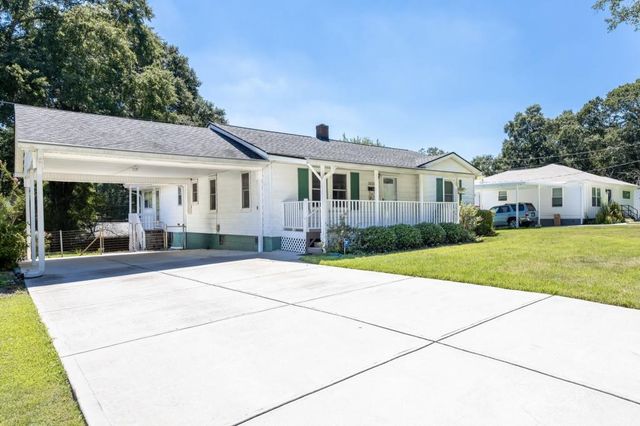 1024 Oakdale Drive SE, Smyrna, GA 30080