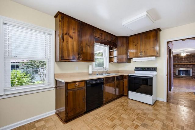 1024 Oakdale Drive SE, Smyrna, GA 30080