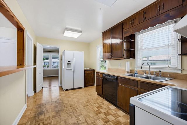 1024 Oakdale Drive SE, Smyrna, GA 30080