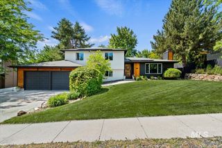 3110 E Stone Point Dr, Boise, ID 83712