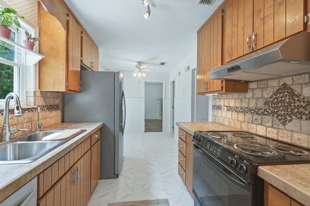 2903 Whirlaway Trail, Tallahassee, FL 32309