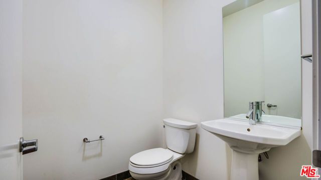3223 W 6Th Street 207, Los Angeles, CA 90020