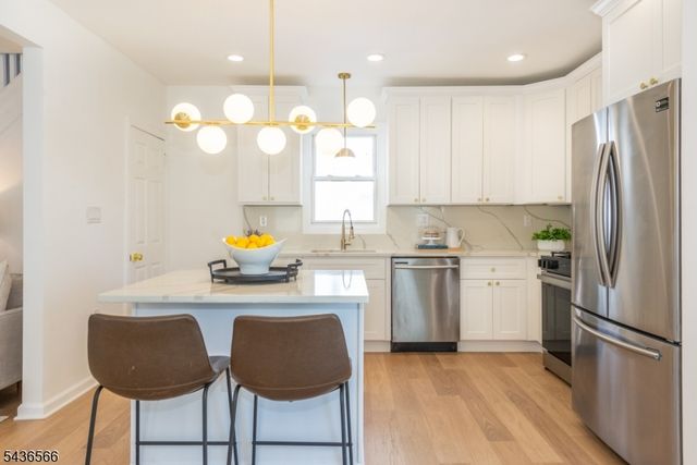 42 Wayne Ave, East Orange City, NJ 07018