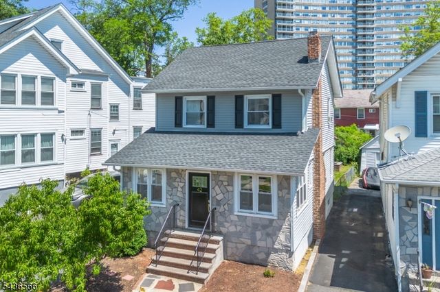 42 Wayne Ave, East Orange City, NJ 07018
