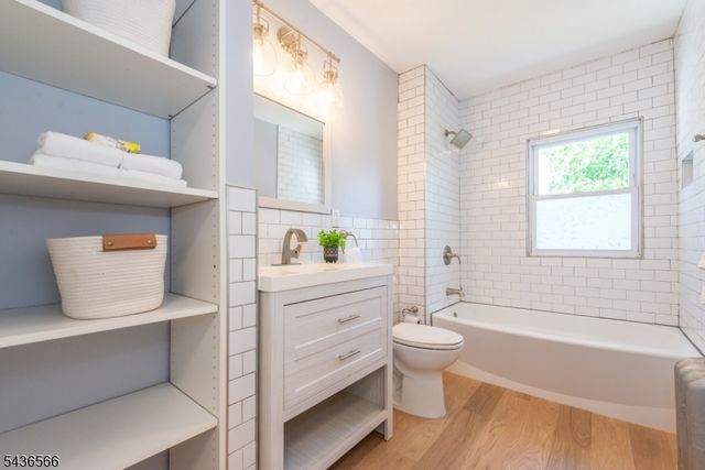 42 Wayne Ave, East Orange City, NJ 07018