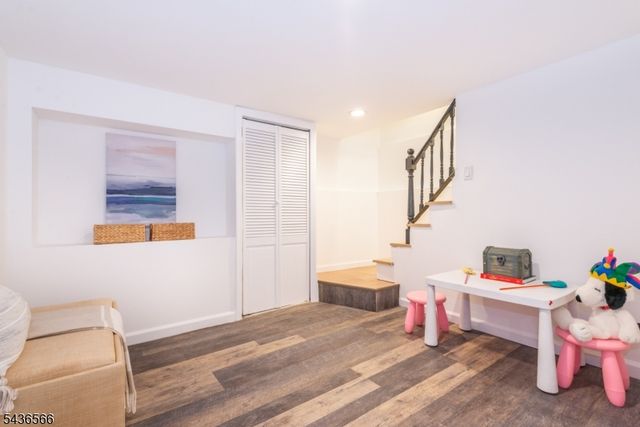 42 Wayne Ave, East Orange City, NJ 07018