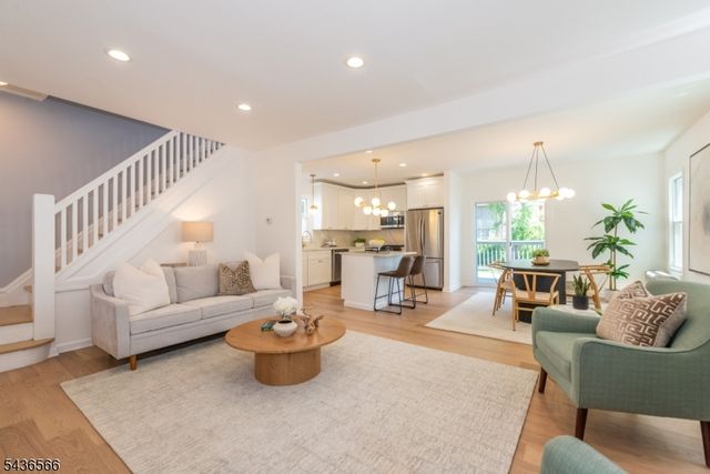 42 Wayne Ave, East Orange City, NJ 07018