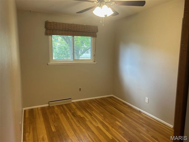 704 Holiday Avenue, Hazelwood, MO 63042