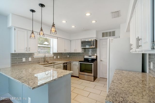 4427 GOODBYS HIDEAWAY Drive N, Jacksonville, FL 32217