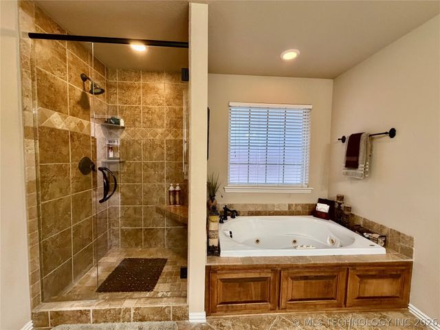 2103 S 1st Place, Broken Arrow, OK 74012