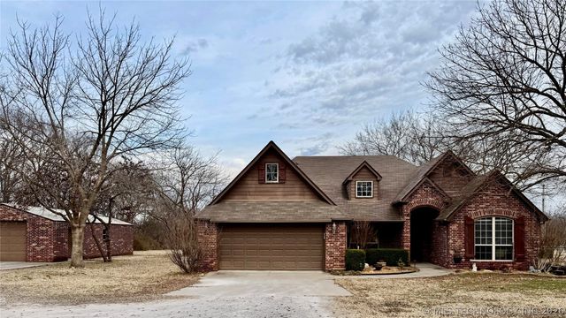 2103 S 1st Place, Broken Arrow, OK 74012