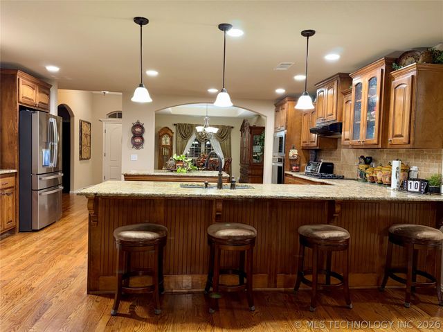 2103 S 1st Place, Broken Arrow, OK 74012