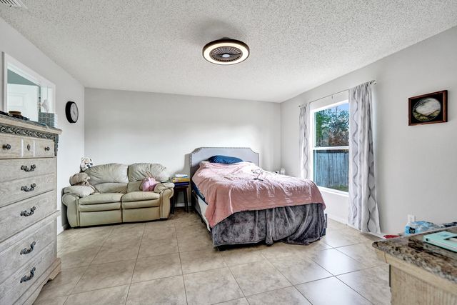 1020 SW Barbarosa Avenue, Port St. Lucie, Port St Lucie, FL 34953