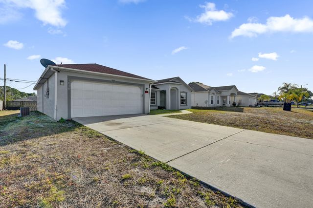 1020 SW Barbarosa Avenue, Port St. Lucie, Port St Lucie, FL 34953