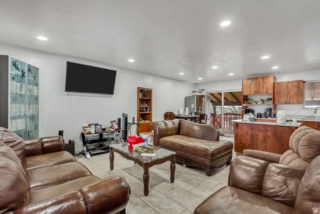 4668 W KATHLEEN AVE, West Valley City, UT 84120