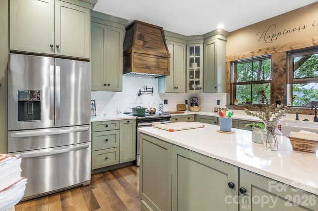 1009 Larkspur Trail, Banner Elk, NC 28604