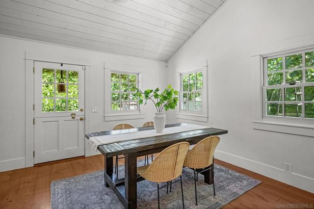 3412 Buena Creek Rd, Vista, CA 92084