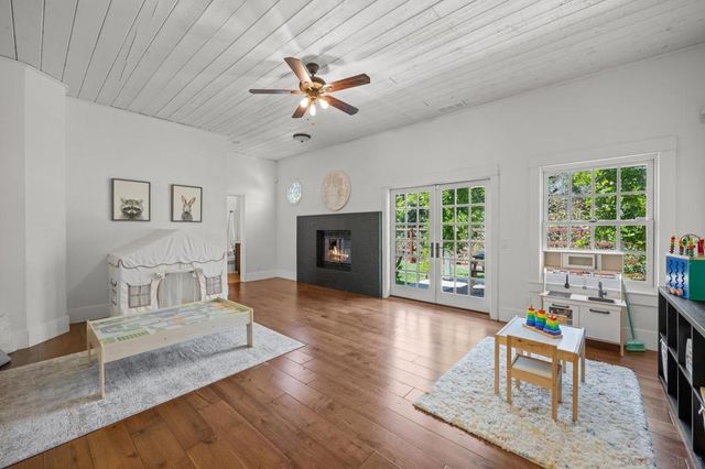 3412 Buena Creek Rd, Vista, CA 92084