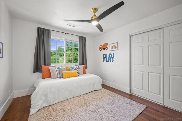 3412 Buena Creek Rd, Vista, CA 92084