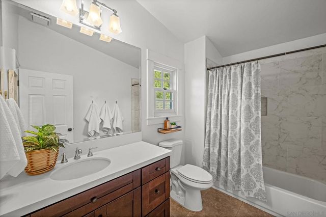 3412 Buena Creek Rd, Vista, CA 92084