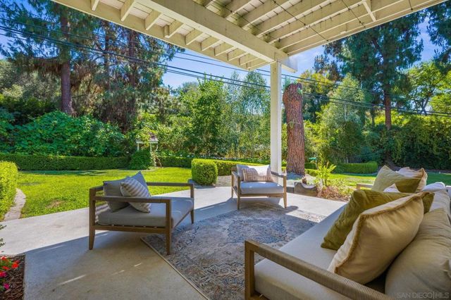3412 Buena Creek Rd, Vista, CA 92084