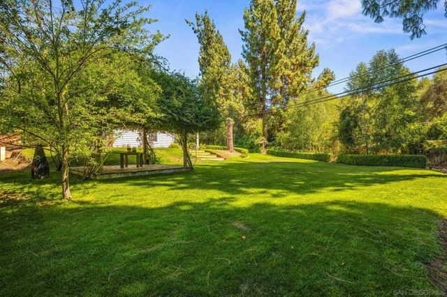 3412 Buena Creek Rd, Vista, CA 92084