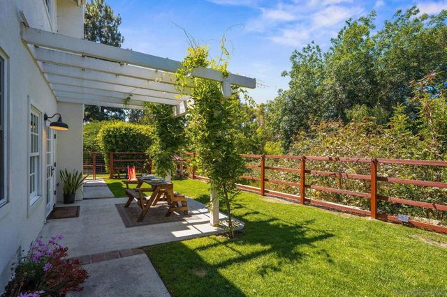 3412 Buena Creek Rd, Vista, CA 92084