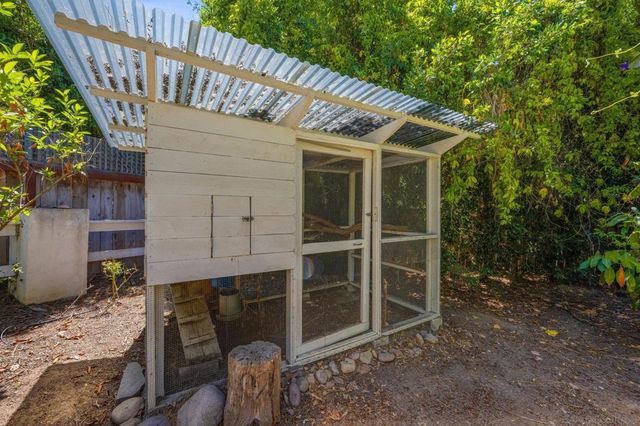 3412 Buena Creek Rd, Vista, CA 92084