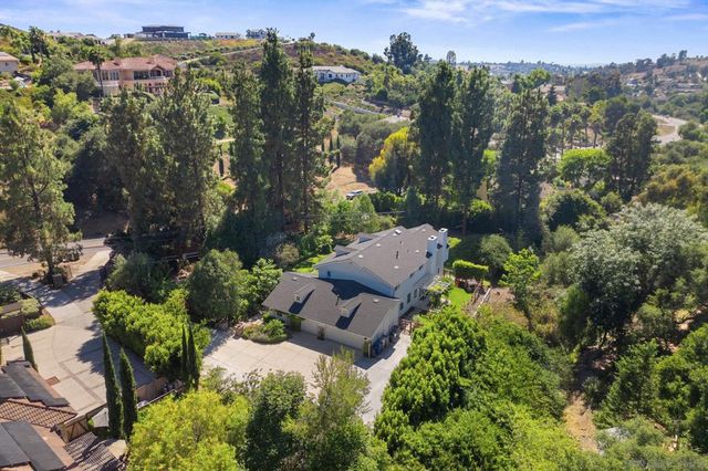 3412 Buena Creek Rd, Vista, CA 92084