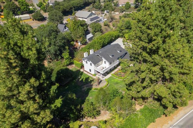 3412 Buena Creek Rd, Vista, CA 92084