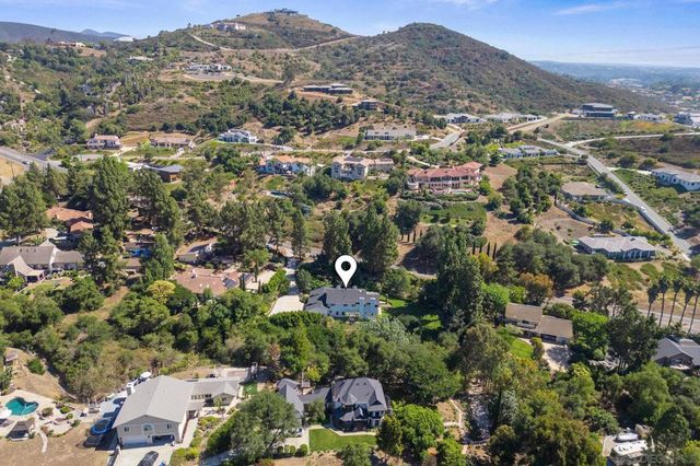 3412 Buena Creek Rd, Vista, CA 92084