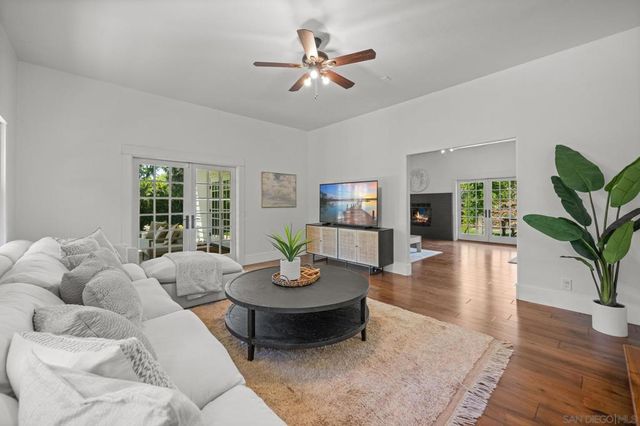 3412 Buena Creek Rd, Vista, CA 92084