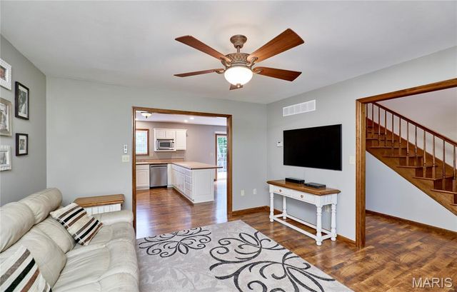 22 Wagon Wheel, Troy, MO 63379