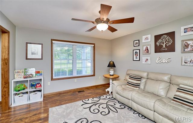 22 Wagon Wheel, Troy, MO 63379