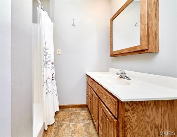 22 Wagon Wheel, Troy, MO 63379