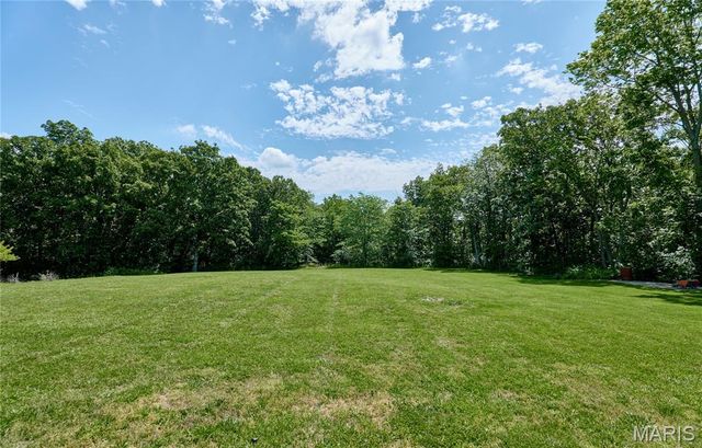 22 Wagon Wheel, Troy, MO 63379