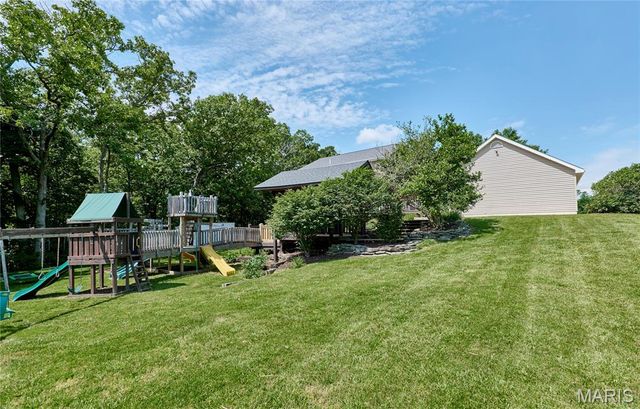 22 Wagon Wheel, Troy, MO 63379