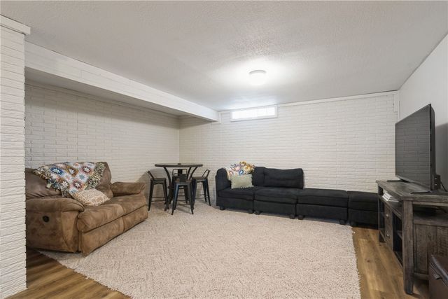 135 29th Street Court, Marion, IA 52302
