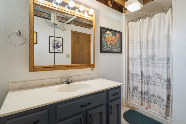 135 29th Street Court, Marion, IA 52302
