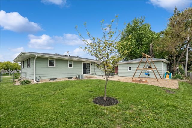 135 29th Street Court, Marion, IA 52302