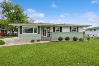 135 29th Street Court, Marion, IA 52302