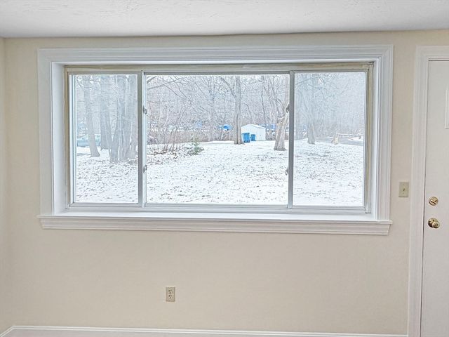 10 Gerald Ct 2, Leicester, MA 01524