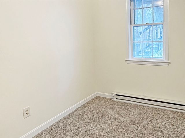 10 Gerald Ct 2, Leicester, MA 01524