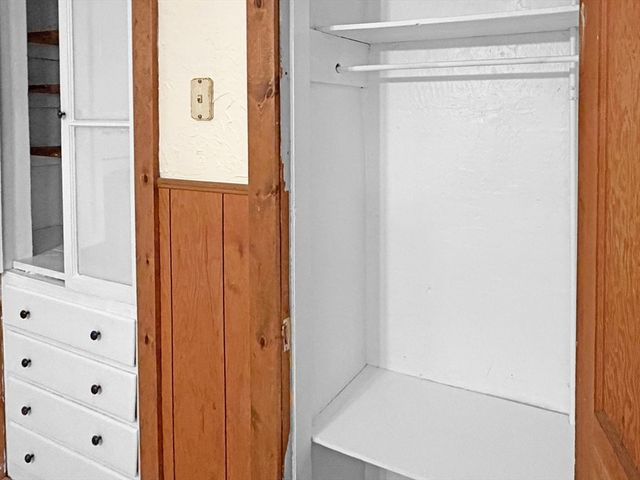 10 Gerald Ct 2, Leicester, MA 01524