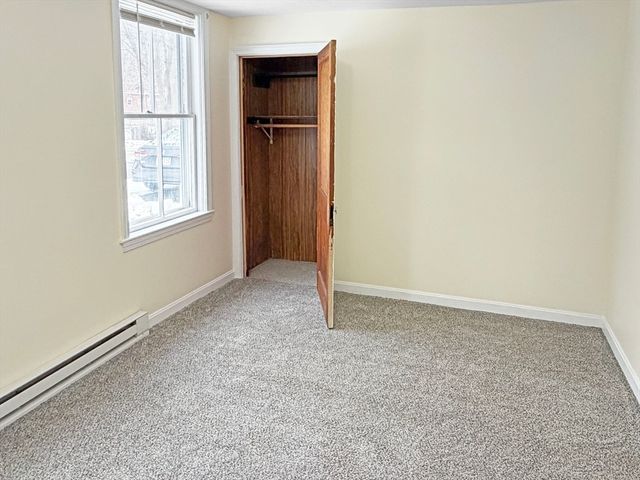 10 Gerald Ct 2, Leicester, MA 01524