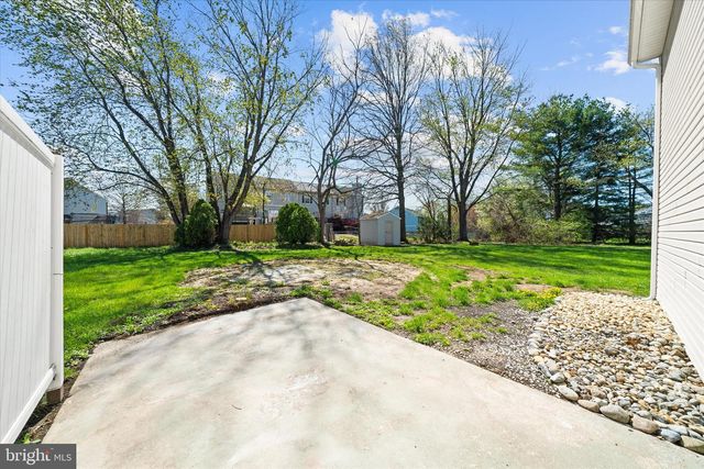 11 WEDGEFIELD CT, New Castle, DE 19720