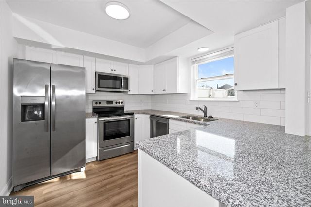 11 WEDGEFIELD CT, New Castle, DE 19720
