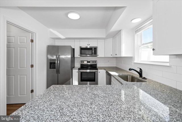 11 WEDGEFIELD CT, New Castle, DE 19720