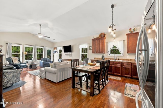 126 Penny Lane, Holly Ridge, NC 28445